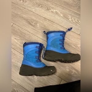 Boys The North Face Blue Snow Boots Size 3